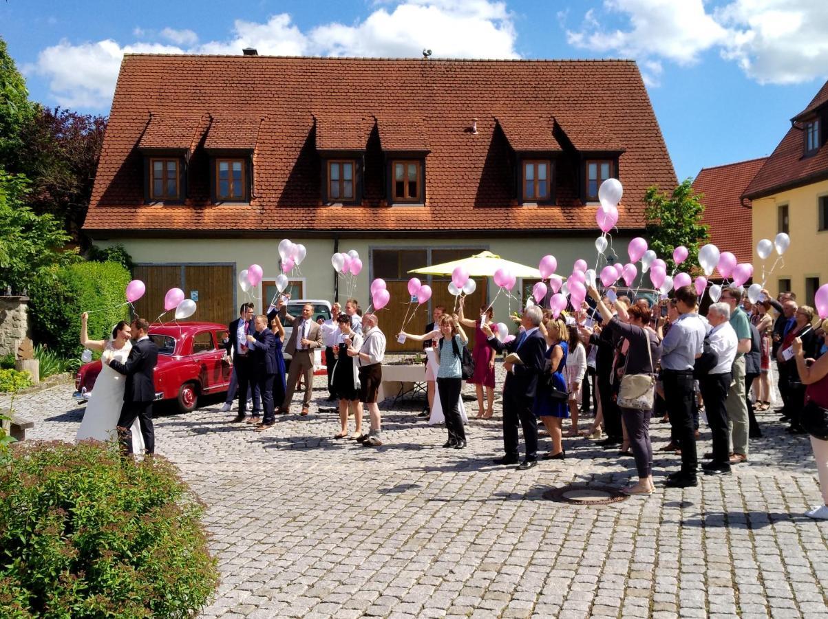 Gasthaus Dollinger Динкельсбюль Экстерьер фото