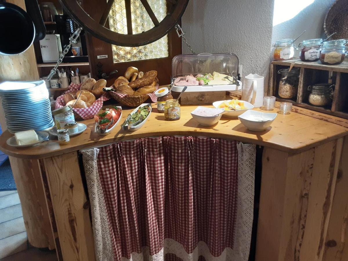 Gasthaus Dollinger Динкельсбюль Экстерьер фото