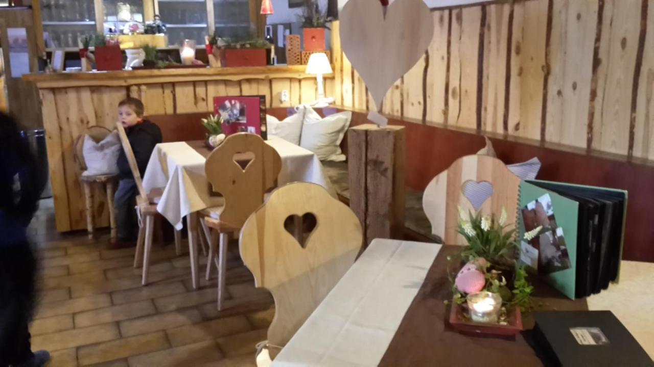 Gasthaus Dollinger Динкельсбюль Экстерьер фото